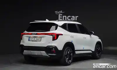 Kia Seltos 2022 1.6 гидро в Москве № 132439, миниатюра 2