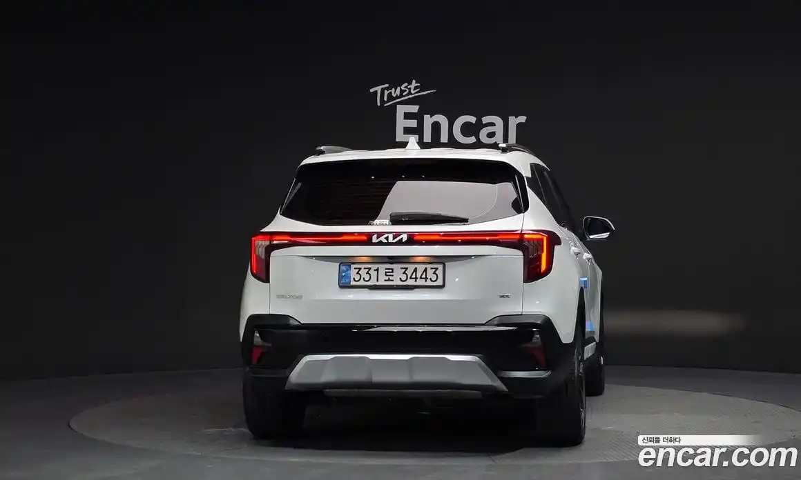 Kia Seltos 2022 1.6 гидро в Москве № 132439, фото 4