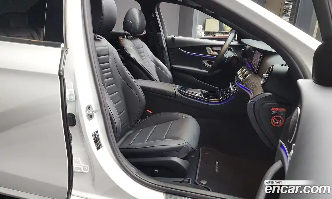 Mercedes-Benz E-Class 2023 2.0 гидро в Москве, фото 11