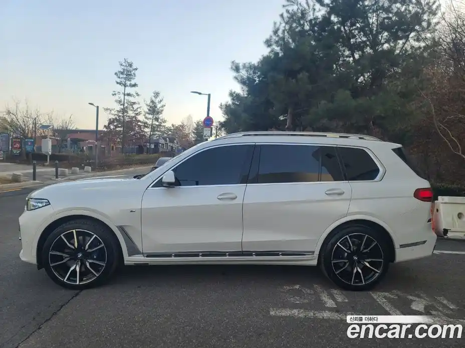 BMW X7 2022 3.0 гидро в Москве № 157538, фото 3
