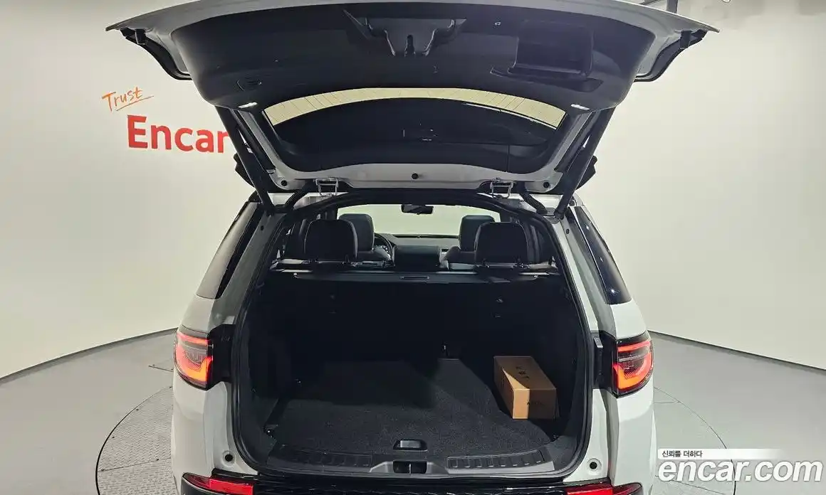 Land Rover Discovery Sport 2024 2.0 гидро в Москве № 165964, фото 20
