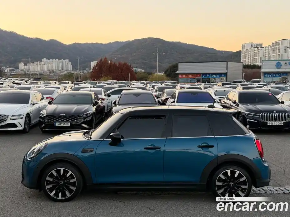 Mini Cooper 2022 2.0 гидро в Москве № 167474, фото 6