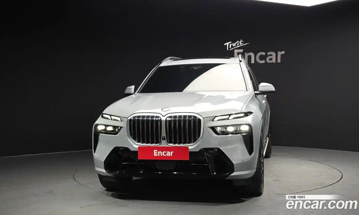 BMW X7 2024 3.0 гидро в Москве № 188059, фото 3