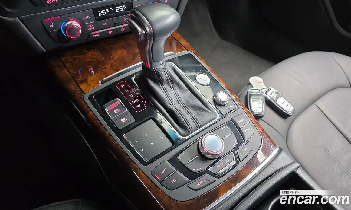 Audi A7 2014 3.0 гидро в Москве № 196666, фото 9