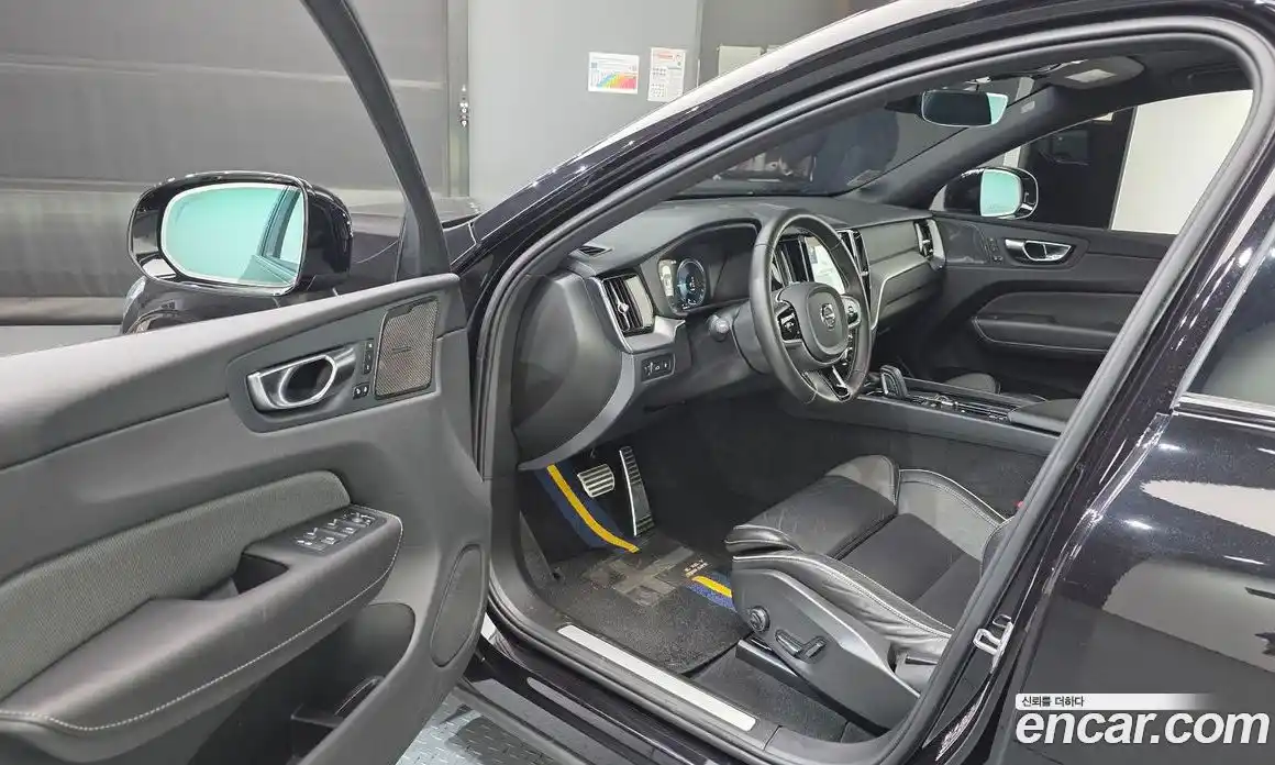 Volvo XC60 2021 2.0 гидро в Москве № 230540, фото 10