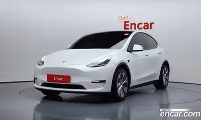 Tesla Model Y, 2022