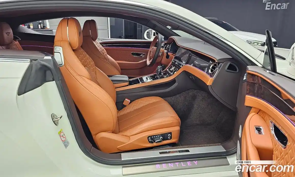 Bentley Continental 2022 4.0 гидро в Москве № 256606, фото 11