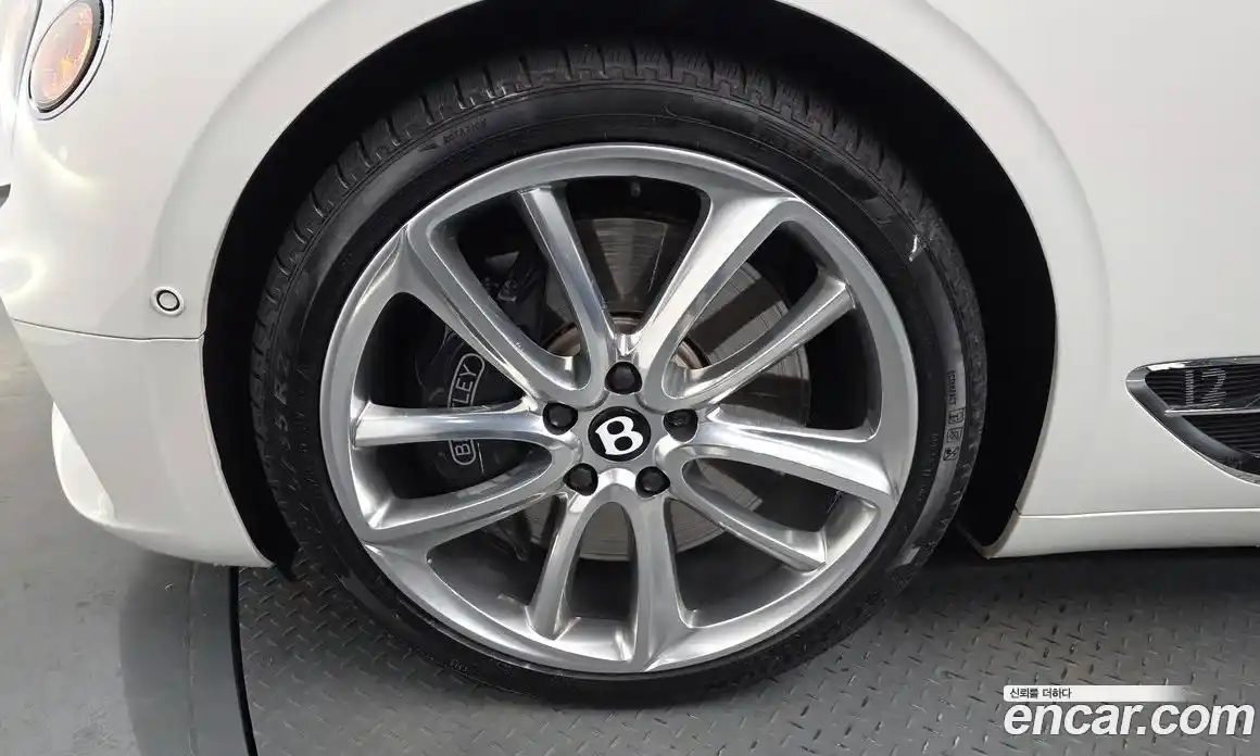 Bentley Continental 2019 6.0 гидро в Москве № 256607, фото 4