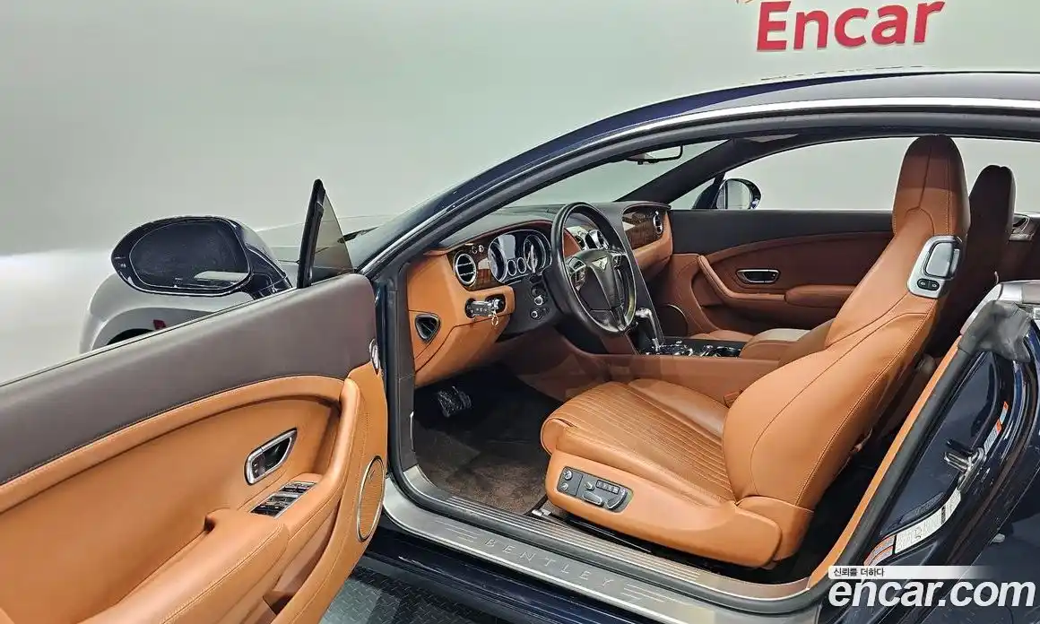 Bentley Continental 2016 4.0 гидро в Москве № 256674, фото 11