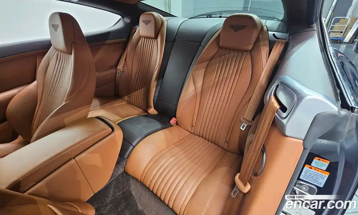 Bentley Continental 2016 4.0 гидро в Москве № 256674, фото 12