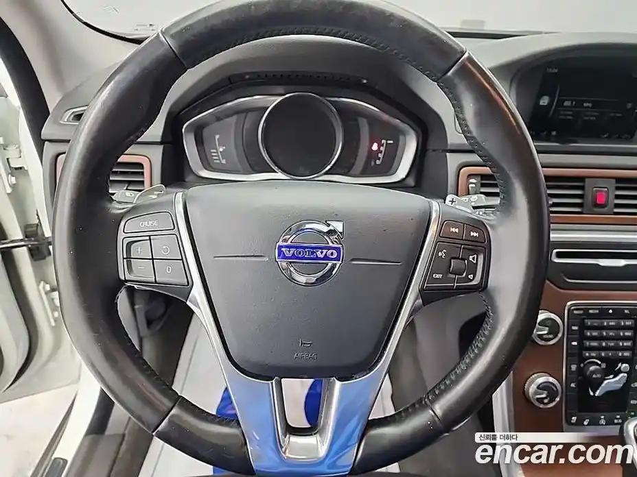 Volvo XC70 2016 2.0 гидро в Москве № 860370, фото 9