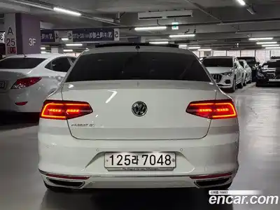 Volkswagen Passat 2018 2.0 гидро в Москве № 862377, миниатюра 4