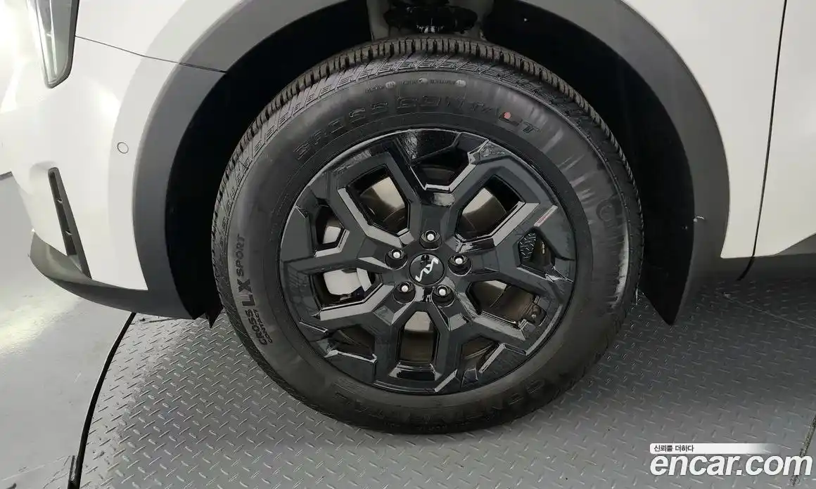 Kia Sorento 2023 1.6 гидро в Москве № 11122, фото 5