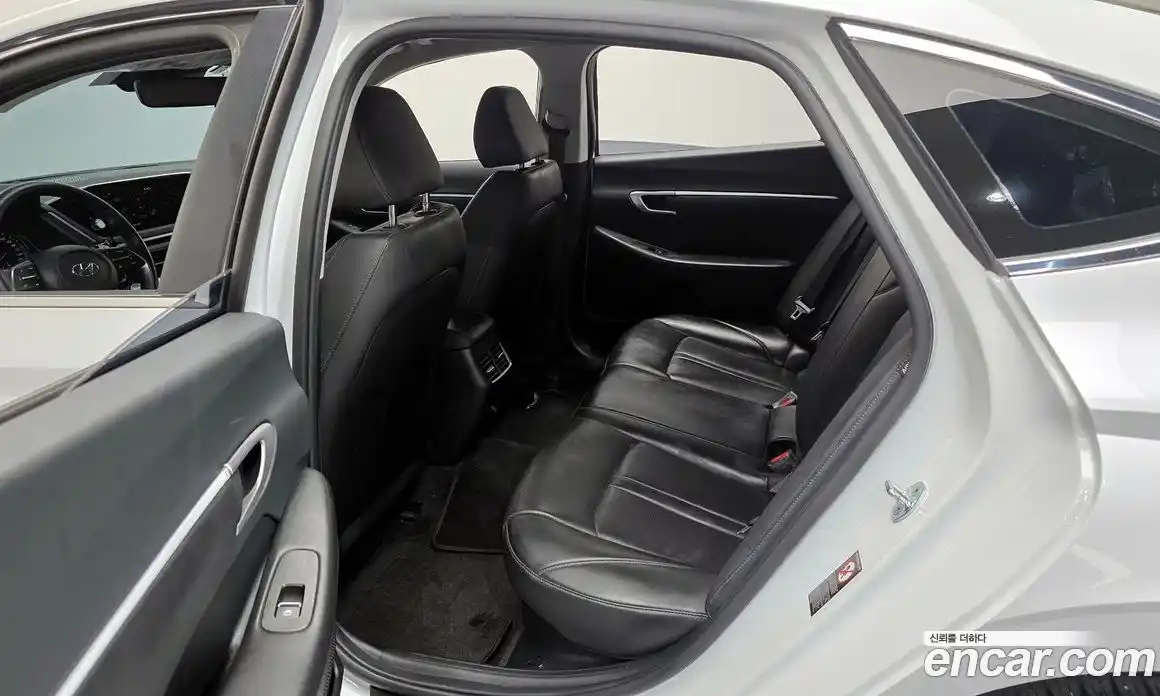 Hyundai Sonata 2022 2.0 Автомат в Москве № 1128240, фото 11