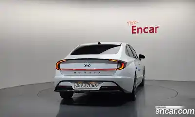 Hyundai Sonata 2022 2.0 Автомат в Москве № 1128240, миниатюра 4