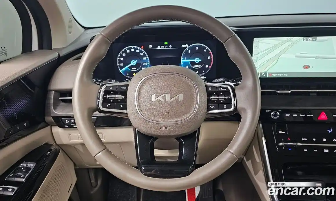 Kia Canival 2022 2.2 гидро в Москве № 1128473, фото 14