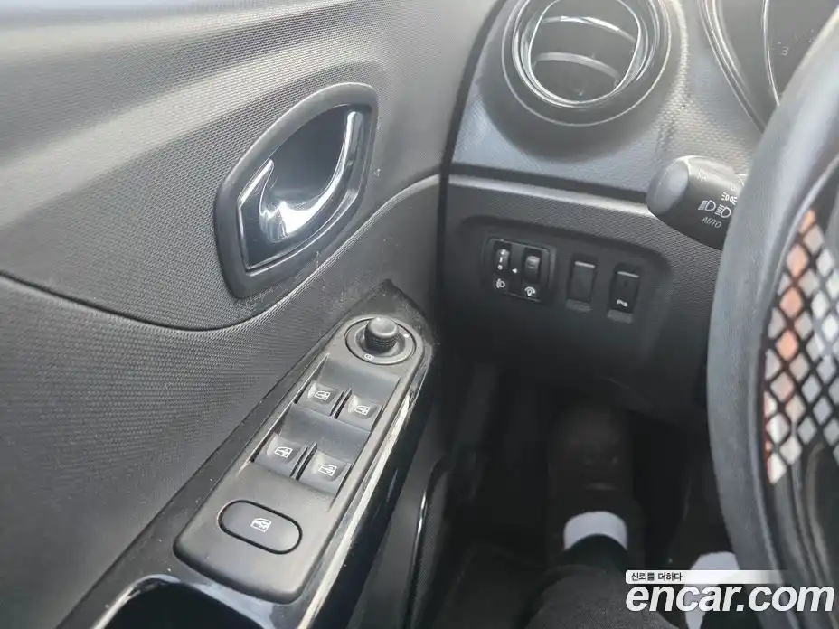 Renault QM3 2015 1.5 гидро в Москве № 1128540, фото 15