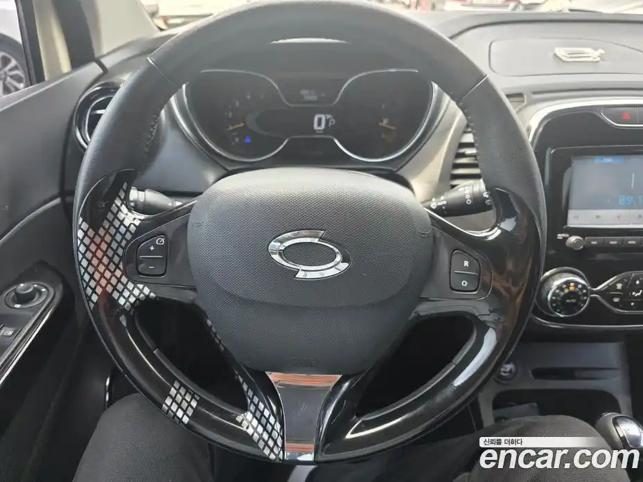 Renault QM3 2015 1.5 гидро в Москве № 1128540, фото 20