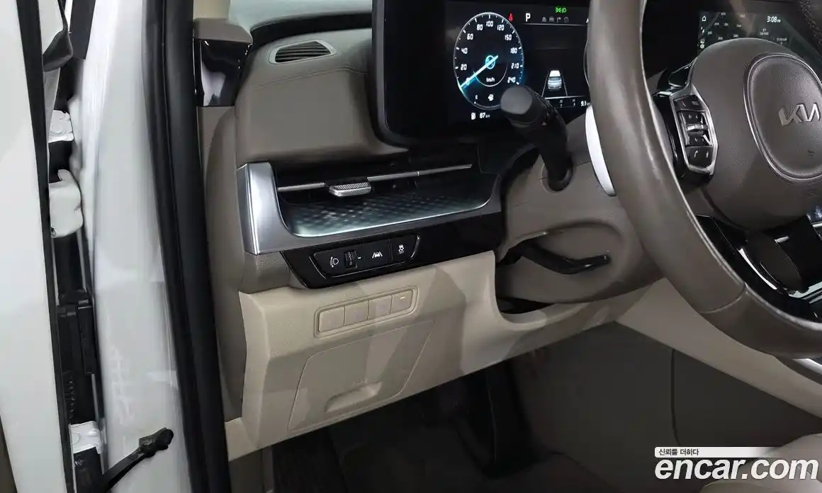 Kia Canival 2022 3.5 Автомат в Москве № 1128664, фото 13