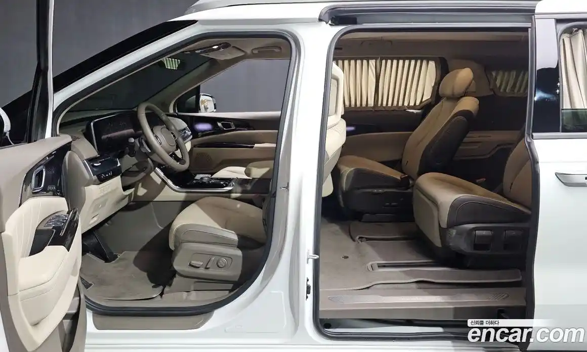 Kia Canival 2023 2.2 Автомат в Москве № 1128901, фото 17