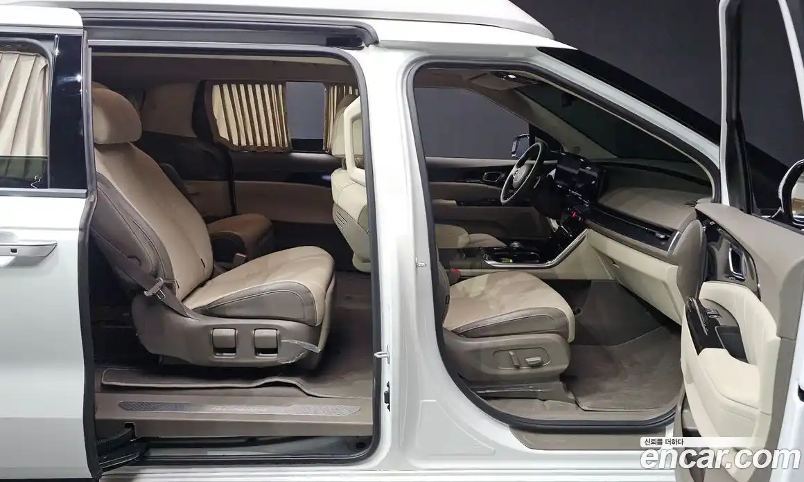 Kia Canival 2023 2.2 Автомат в Москве № 1128901, фото 18