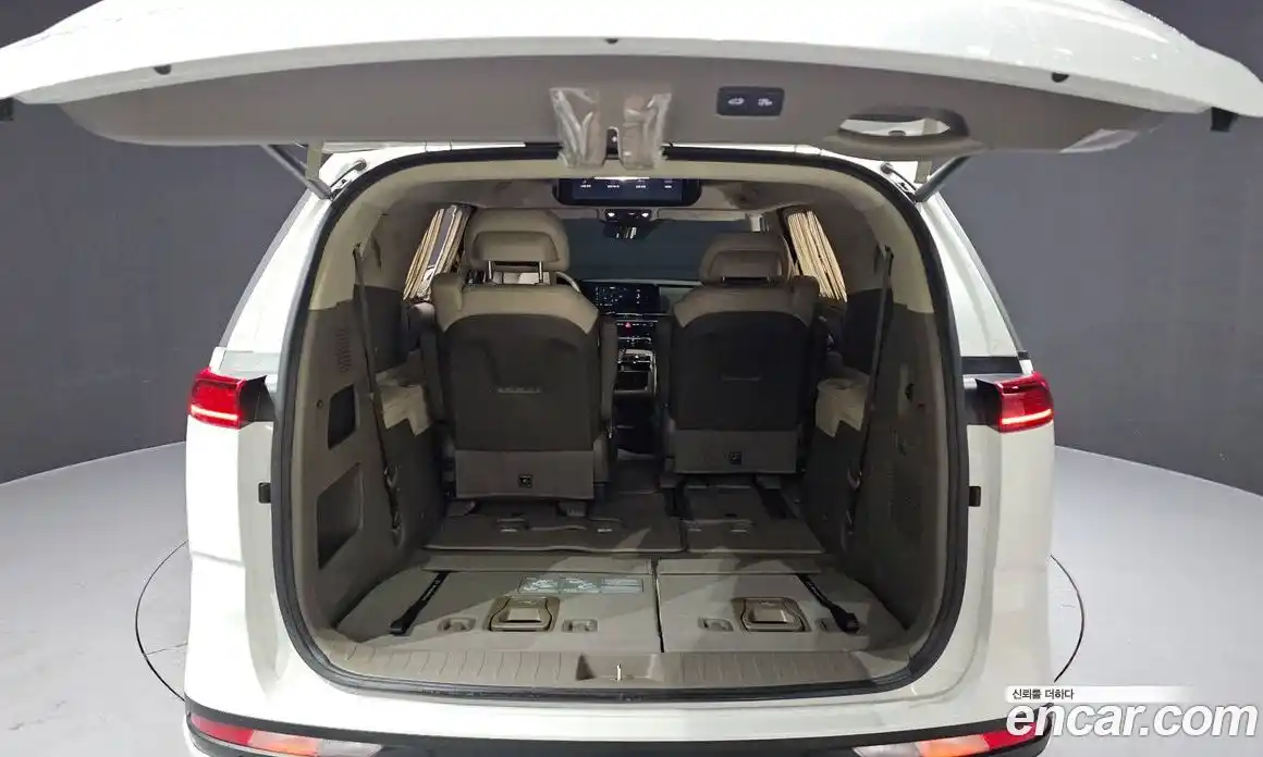 Kia Canival 2023 2.2 Автомат в Москве № 1128901, фото 20