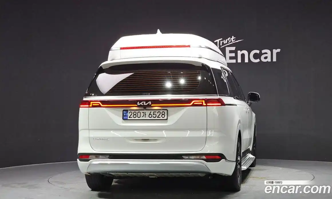 Kia Canival 2023 2.2 Автомат в Москве № 1128901, фото 4