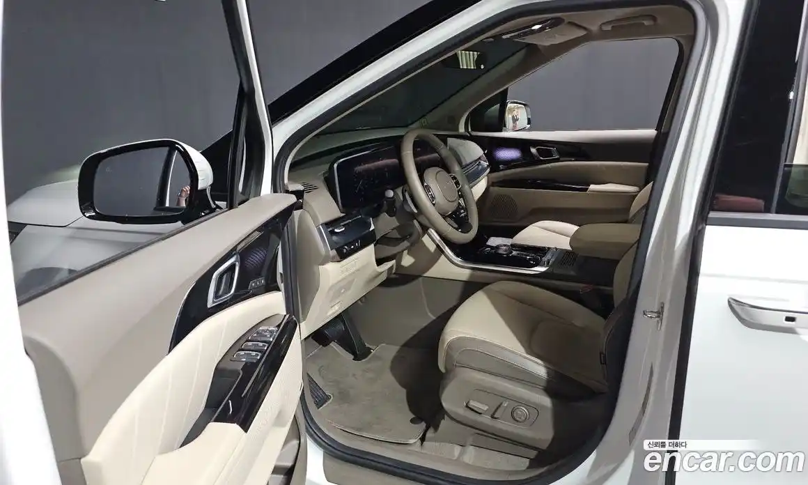 Kia Canival 2023 2.2 Автомат в Москве № 1128901, фото 10