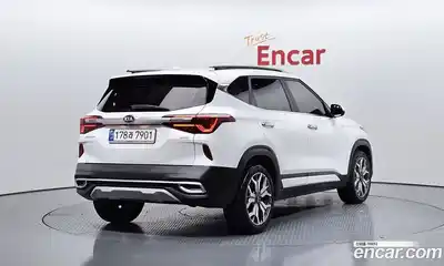 Kia Seltos 2021 1.6 Автомат в Москве № 1128931, миниатюра 2