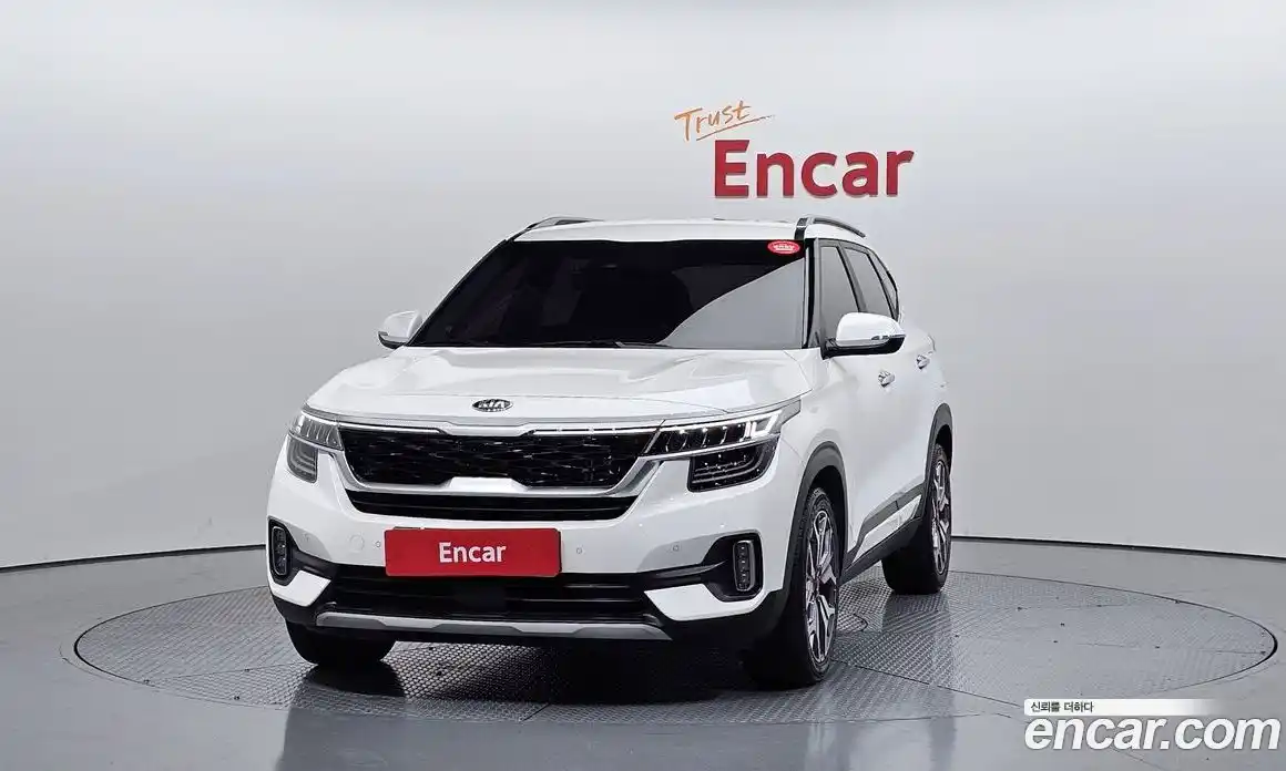 Kia Seltos 2021 1.6 Автомат в Москве № 1128931, фото 3