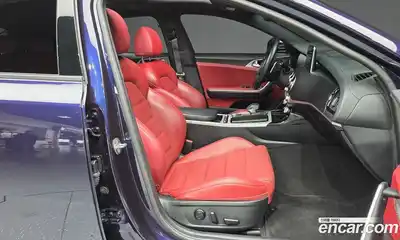 Kia Stinger 2019 2.0 Автомат в Москве № 1128984, миниатюра 11