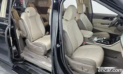 Kia Canival 2022 3.5 Автомат в Москве № 1128993, миниатюра 11