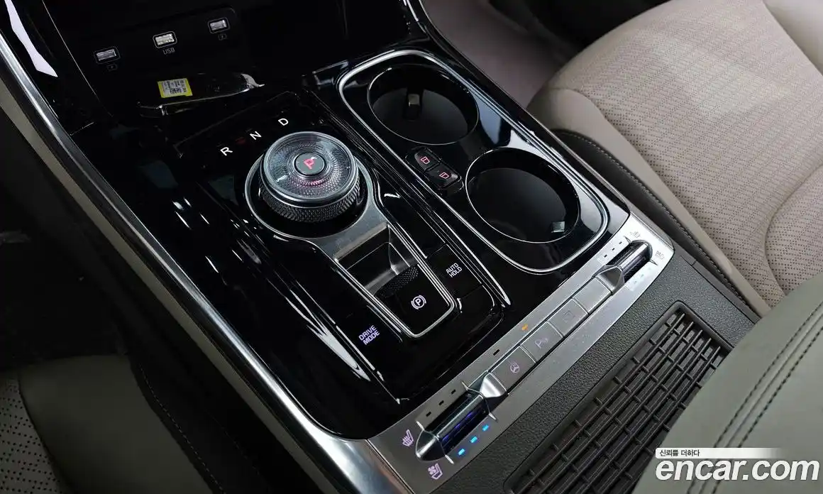 Kia Canival 2022 3.5 Автомат в Москве № 1128993, фото 9