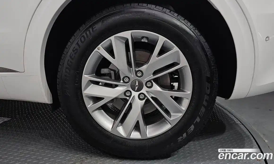 Genesis GV70 2024 2.5 Автомат в Москве № 1129136, фото 5