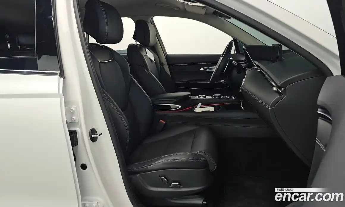 Genesis GV70 2024 2.5 Автомат в Москве № 1129136, фото 10