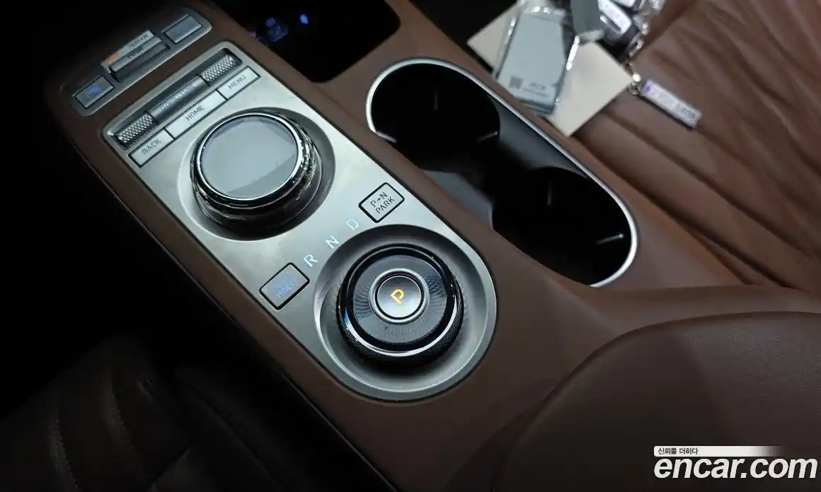 Genesis GV70 2022 2.5 Автомат в Москве № 1129149, фото 9