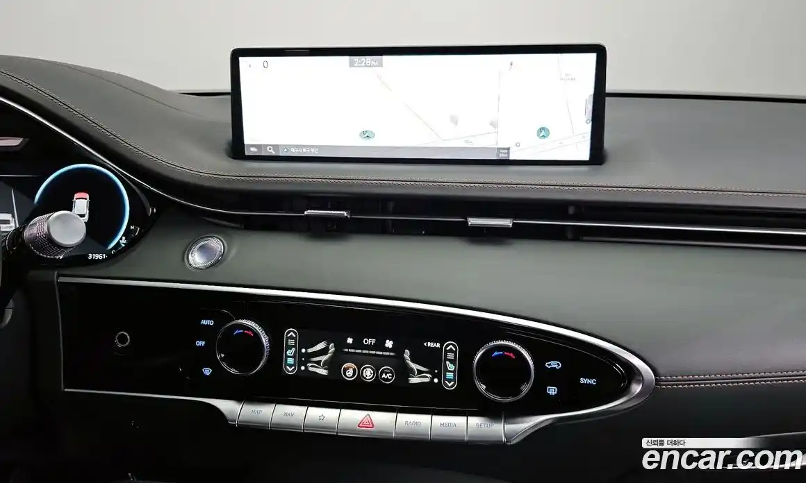 Genesis GV70 2024 2.5 Автомат в Москве № 1129194, фото 16