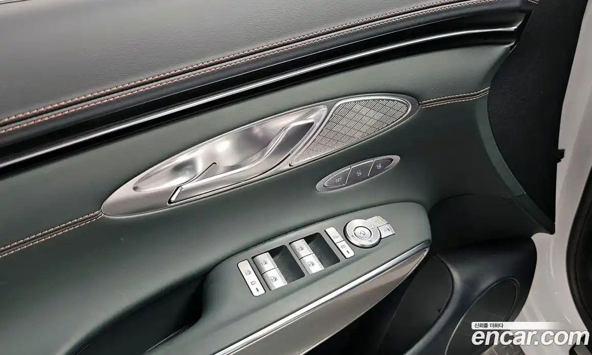 Genesis GV70 2024 2.5 Автомат в Москве № 1129194, фото 18