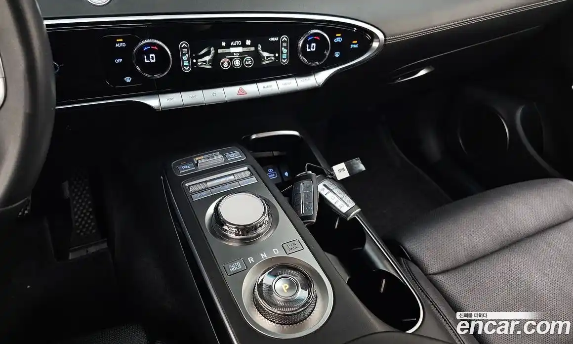 Genesis GV70 2021 2.5 Автомат в Москве № 1129299, фото 8