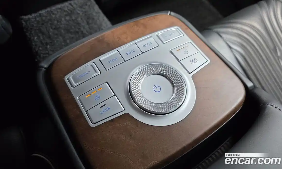 Genesis G80 2020 3.5 Классический в Москве № 1129358, фото 18