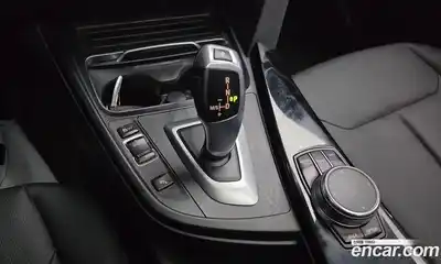 BMW 3-Series 2017 2.0 гидро в Москве № 1131428, миниатюра 9