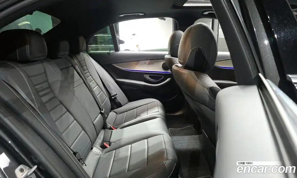 Mercedes-Benz E-Class 2021 2.0 гидро, фото 12