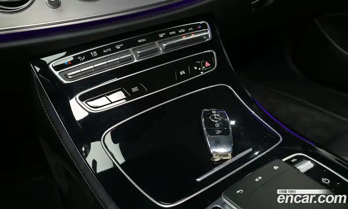 Mercedes-Benz E-Class 2021 2.0 гидро, фото 17