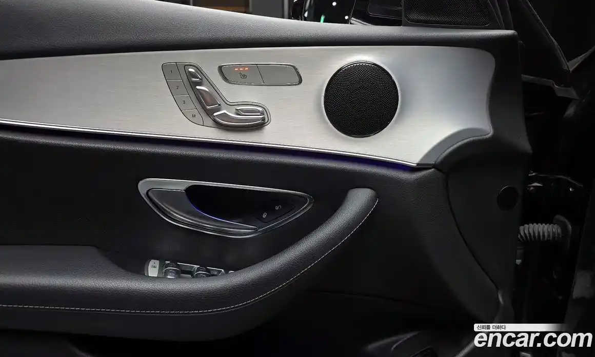 Mercedes-Benz E-Class 2021 2.0 гидро, фото 18