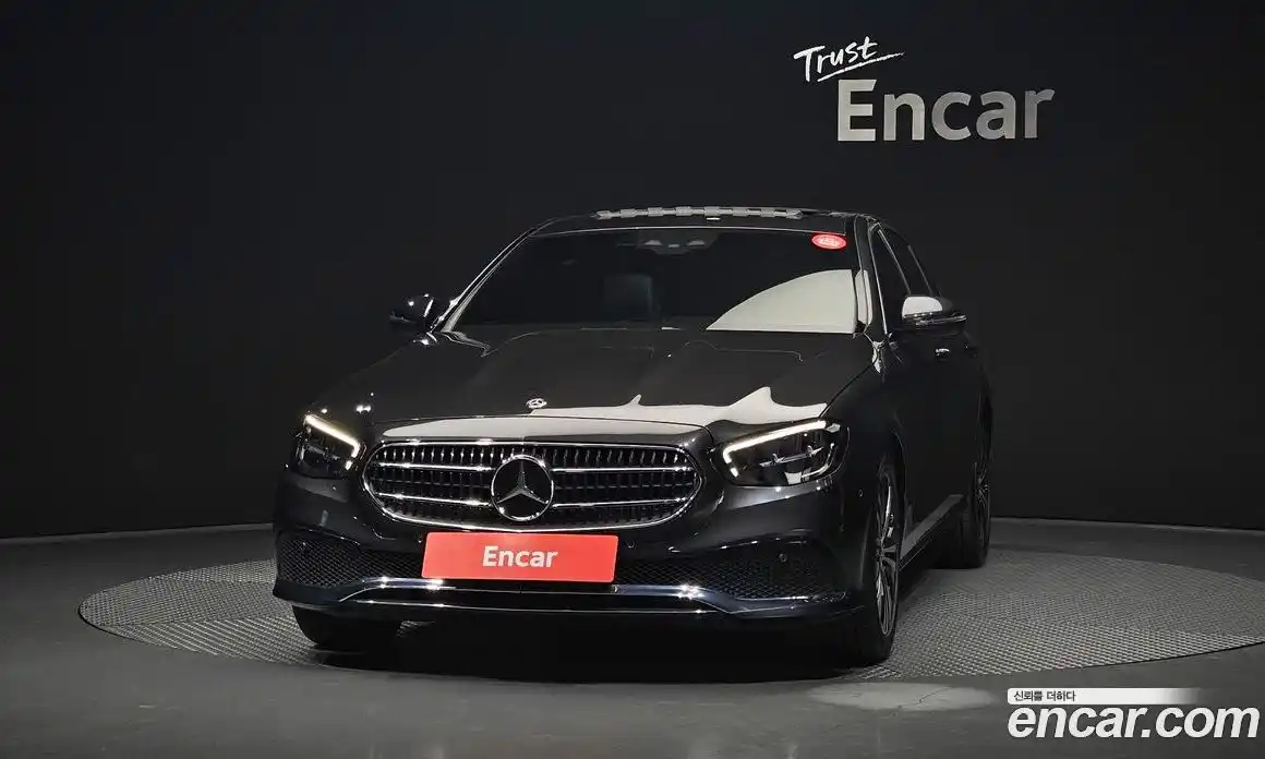 Mercedes-Benz E-Class 2021 2.0 гидро, фото 3