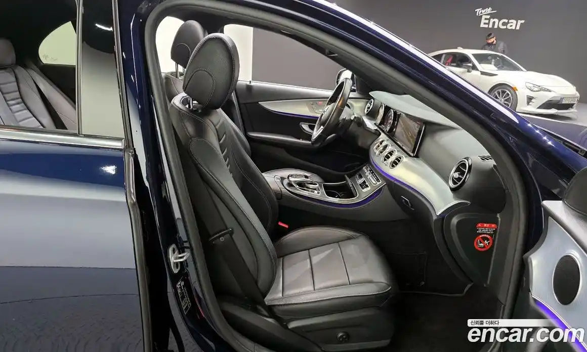 Mercedes-Benz E-Class 2020 2.0 гидро в Москве № 1131829, фото 12