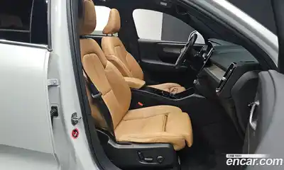 Volvo XC40 2019 2.0 гидро в Москве № 1132774, миниатюра 10