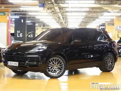Porsche Cayenne, 2023