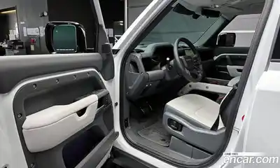 Land Rover Defender 2025 3.0 гидро в Москве № 1135752, миниатюра 11