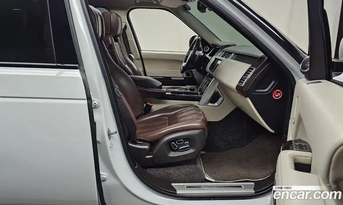 Land Rover Range-Rover 2015 4.4 гидро в Москве № 1136978, фото 11